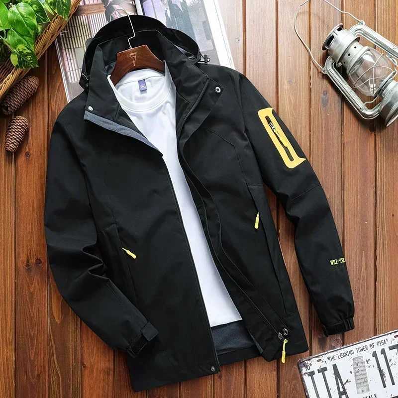 2024 Spring/Autumn Mens Windbreaker Outdoor Windproof Waterproof Mountaineering Multi Pocket Durable Hoodie Jacket Mens Coat W250711