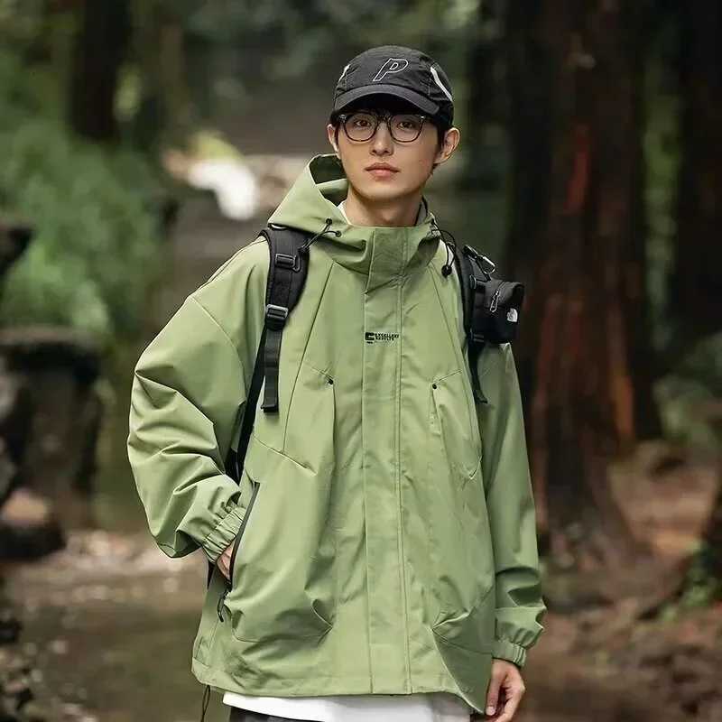 Autumn Outdoor Hooded Windbreaker Jacket For Men 2024 New Waterproof Hiking Bomber Jackets Womens Trekking Softshell Coats W250711