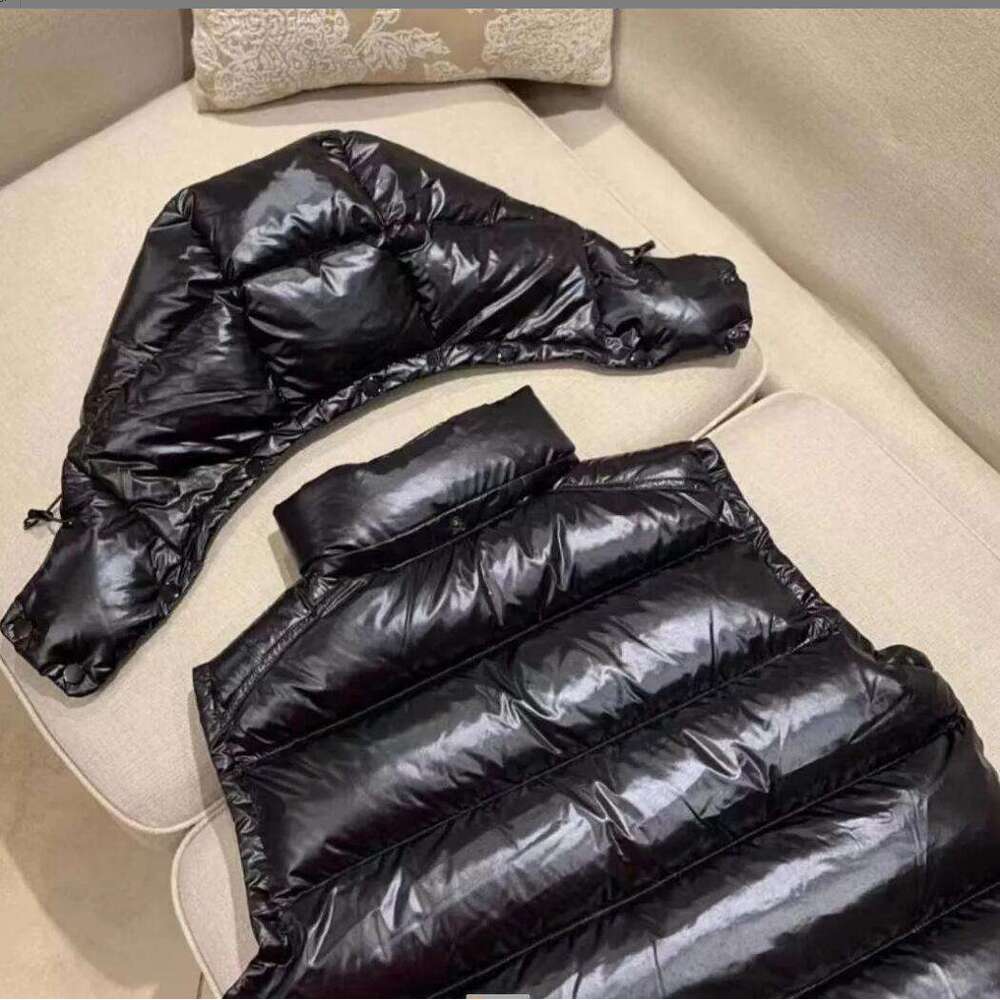 Designer Vest Embroidery Patch Removable Hood Mens Vests Women Gilet Maglia White Duck Down Puffer Jacket Winter Couple Outfit Waterproof Quick Drying