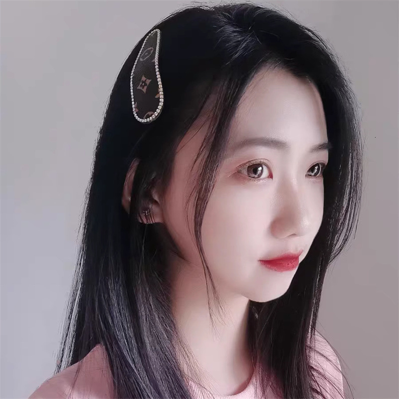 High-End Korean Claw Clip Simple Design Hair Clip for Women High-End Top Clip Side Clip Hair Clip 250711