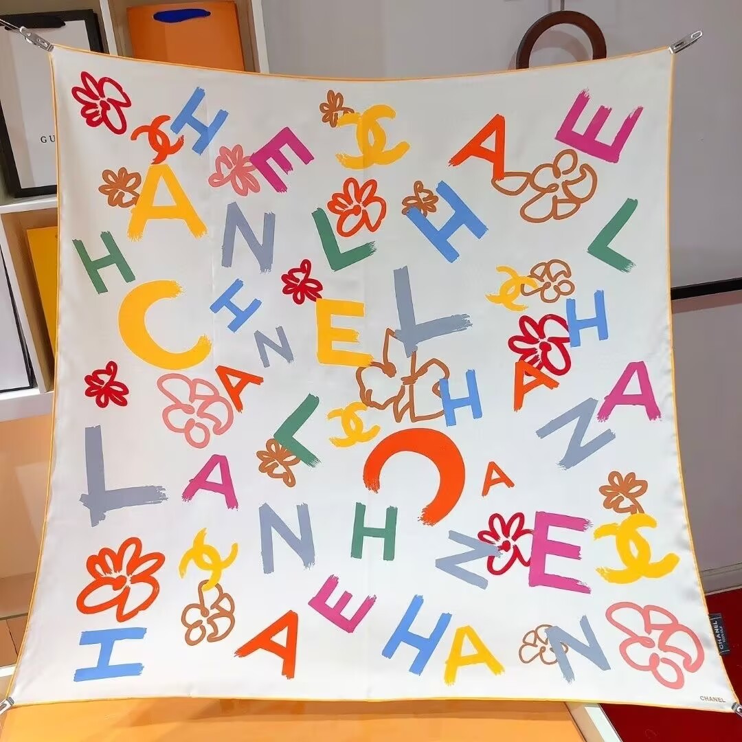 Women Designer silk Scarf for women Fashion Brand horse square 100% silk scarf wrap Head Scarves With Tags Easy to match Size 90*90CM