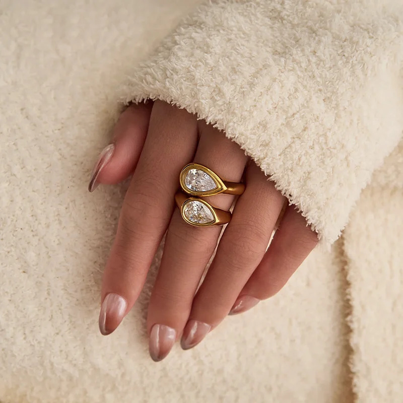 Pear Stone Signet R… - image