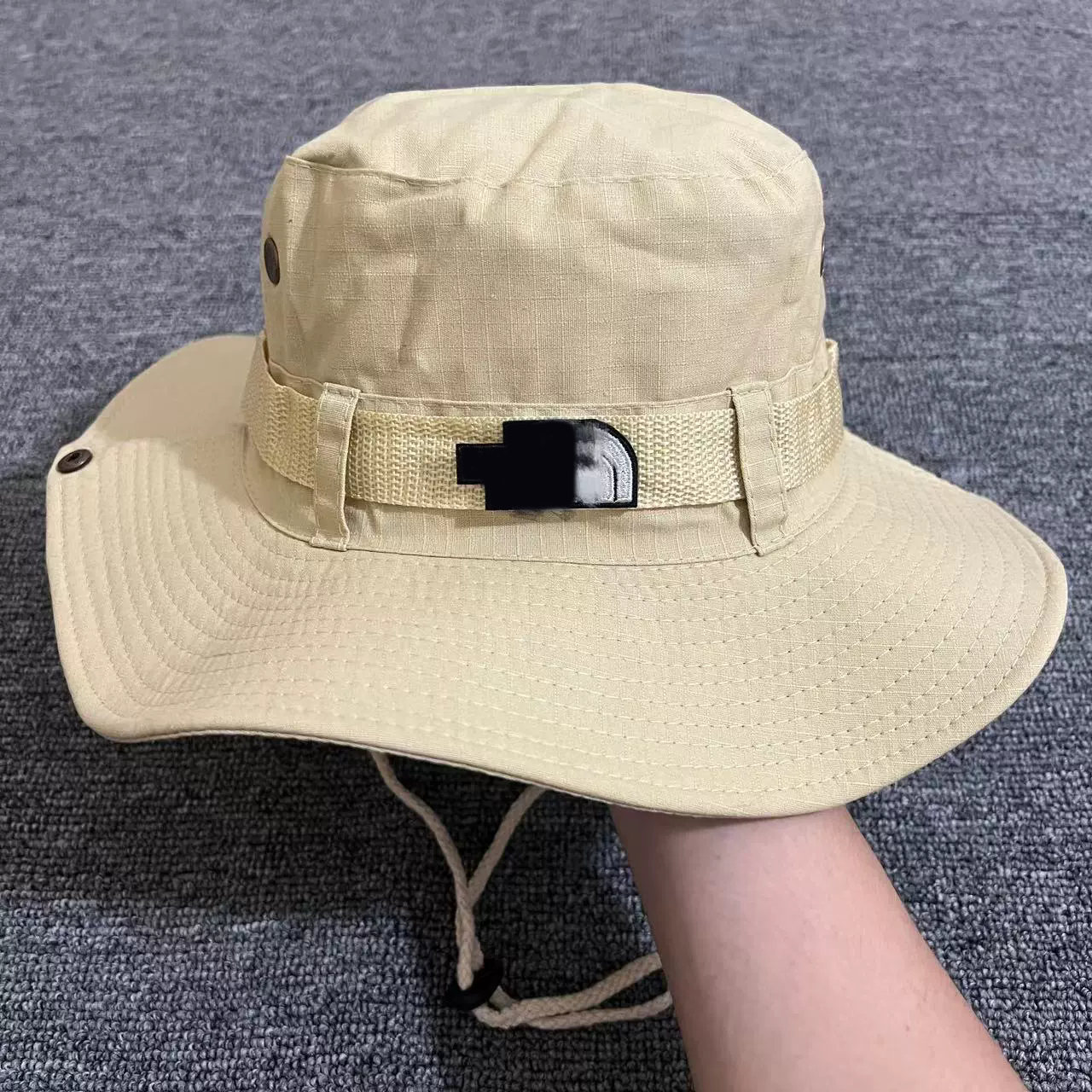 Summer Men Designer Bucket Hats Outdoor Wide Brim Hats Women Caps Hiking Mesh Fisherman Hat Beach Sunscreen Cap