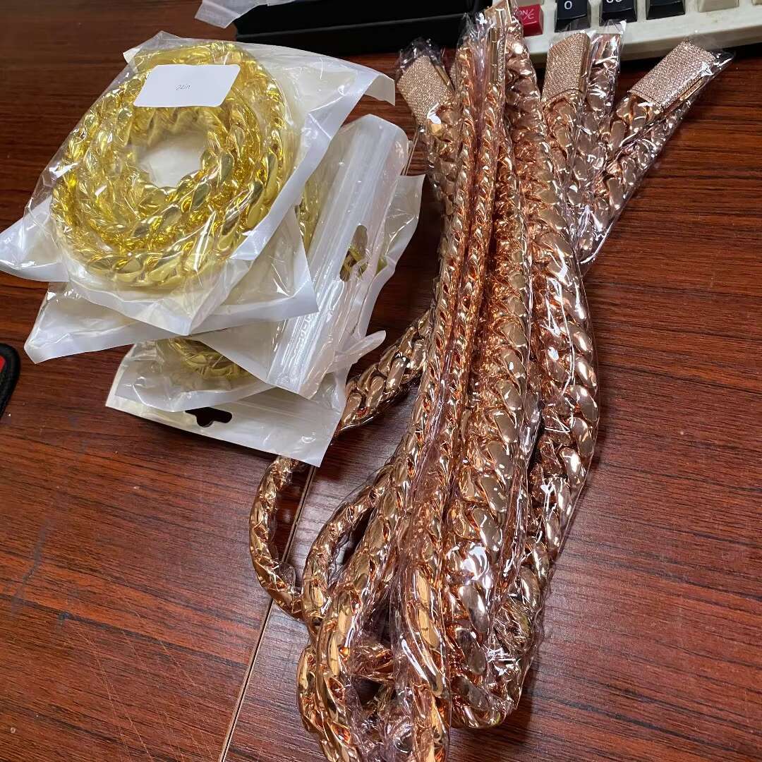 Mens 16mm-25mm Rose Gold Cuban Link Chain Necklace Heavyweight Brass Material Polished Finish Iced Out Box Clasp Fashion Jewelry