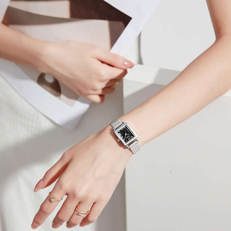 DHgadgets High-Value Wheat Ear Gold for Women, Compact and Exquisite Small Square Watch, Niche High-End Feel Women's Quartz Watch