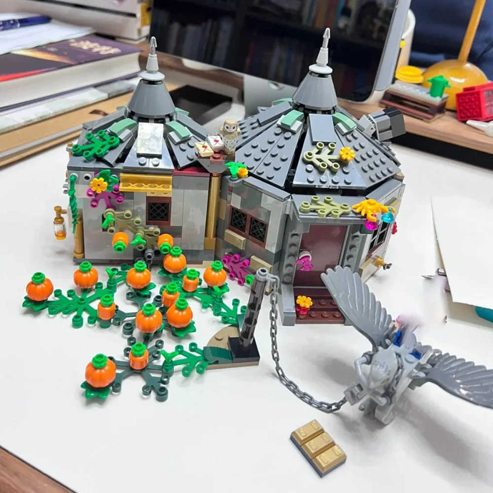 496Pcs MOC Movie Buckbeak Compatible Magical World House Building Blocks Children Toys Birthday Christmas Gift M250711