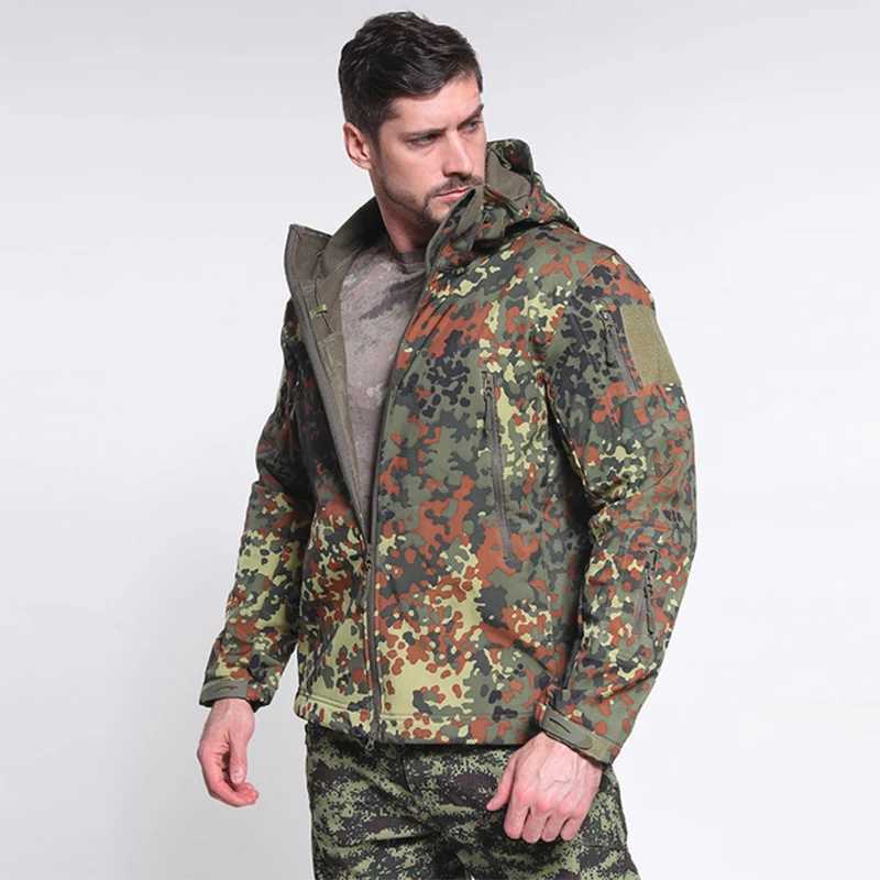 Winter Men Fleece Waterproof Overalls Riding Mountaineering Hiking Soft Shell Camouflage Jacket Tactical Outdoor Keep Warm Jacket W250711