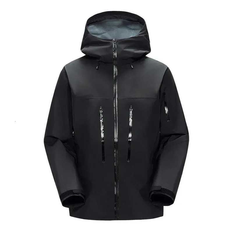 New Hiking Jacket Outdoor Sports Camping Mountaineering Fashion Mens Windproof British Wind Hooded Simple Storm Jacket W250711