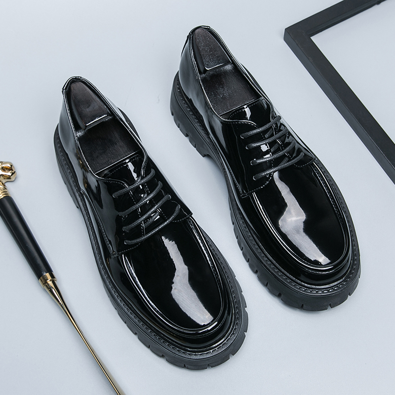 21289- New tassel thick soled high rise leather shoes Korean version glossy business men's fashionable big toe shoes barber leather shoes