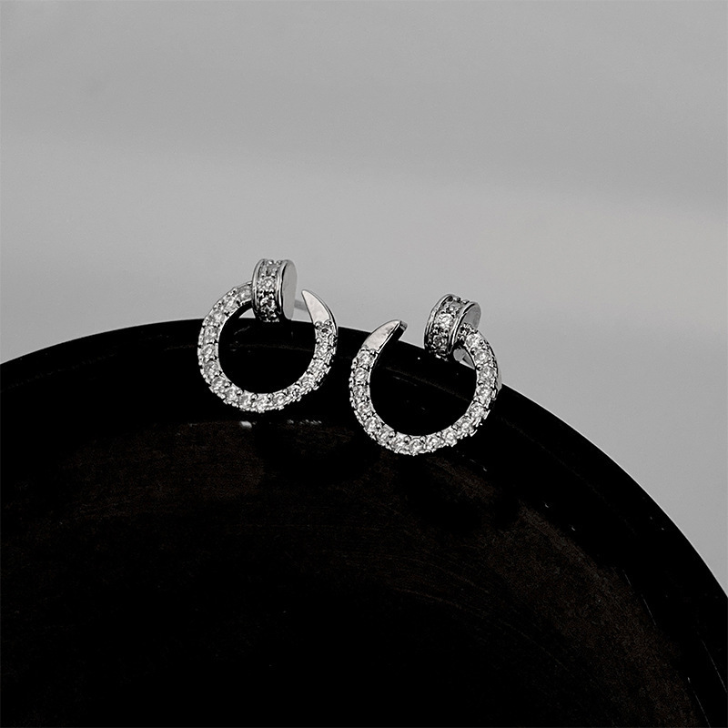 Fashion High-End Design English G Letter Micro Inlaid Zircon Earrings Exquisite Light Luxury Simple Versatile Elegant 250710