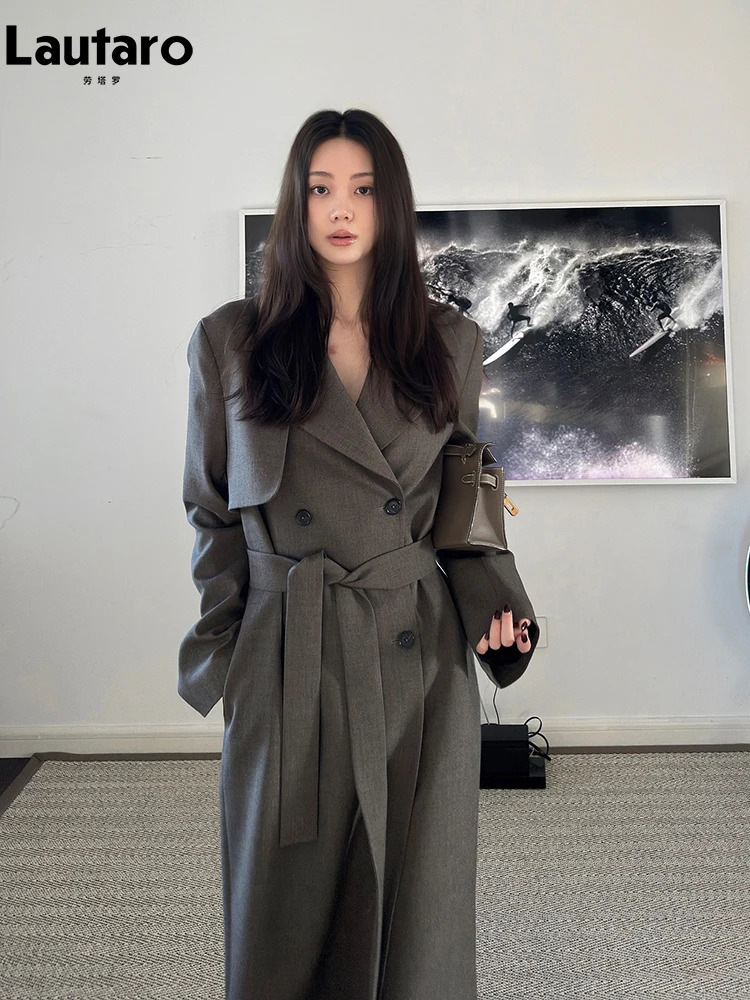 Lautaro Spring Autumn Long Elegant Chic Flowy Trench Coat for Women Sashes Double Breasted er Clothes Overcoat 250709