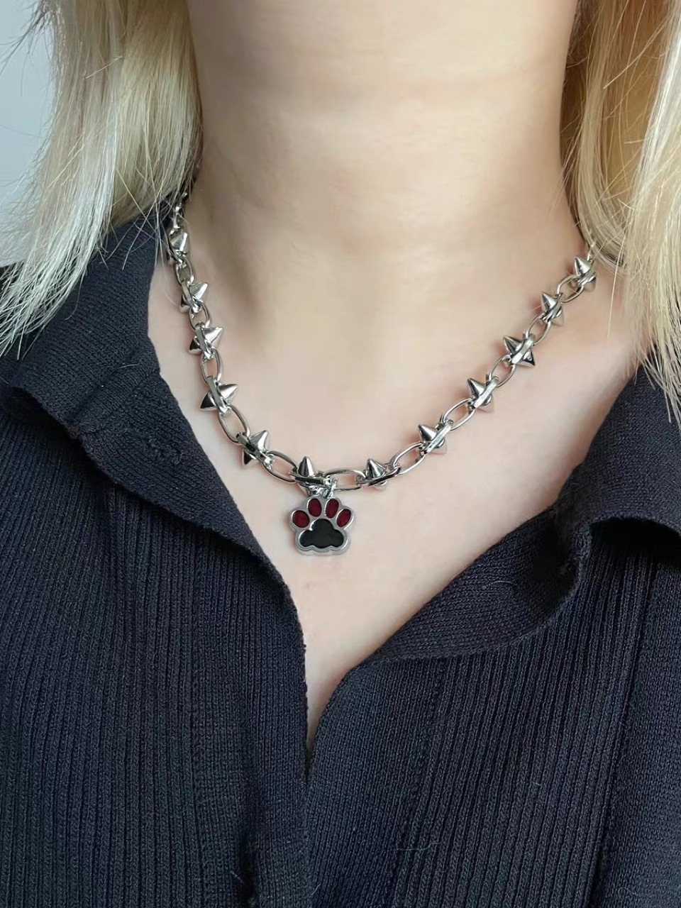 Luxury Jewelry Designer Jewelry Rebellious Meatball Cat Paw Rivet Necklace Y2K Hot Girl Dark Rock Punk Sweet Cool Red Black Ins Niche Versatile 01