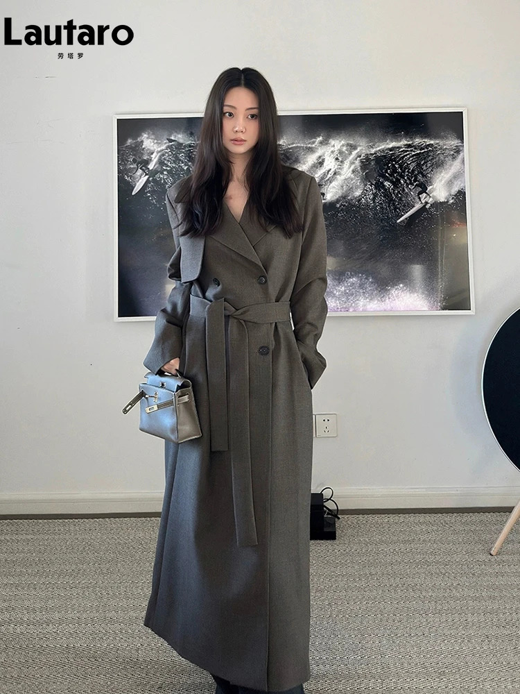 Lautaro Spring Autumn Long Elegant Chic Flowy Trench Coat for Women Sashes Double Breasted er Clothes Overcoat 250709