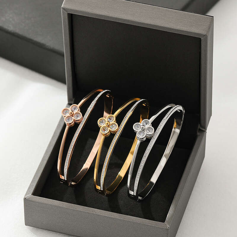 New luxury jewelry designer bracelet four leaf clover single row tennis full diamond bracelet gold silver zircon flower high-end titanium steel bracel