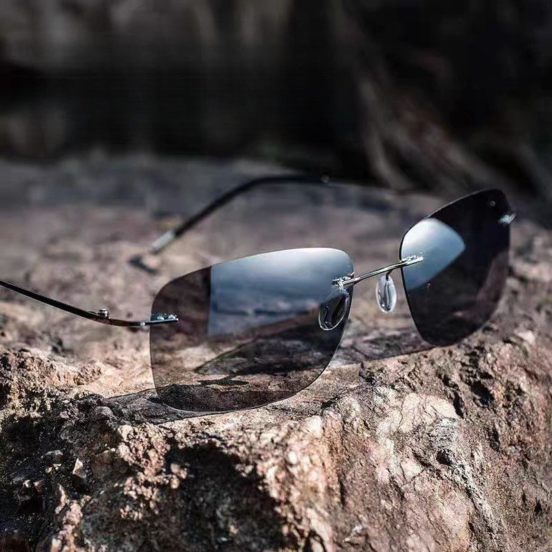 Designer's luxury glasses New Ultra-Light Frameless Photochromic Sunglasses for Men Driving Night Vision Polarized Sunglasses UV Protection Sungl