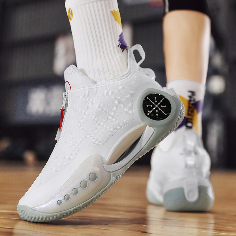 New Basketball Boots Men's Outdoor Sports Cushioning Anti-slip Basketball Shoes Breathable Sneakers