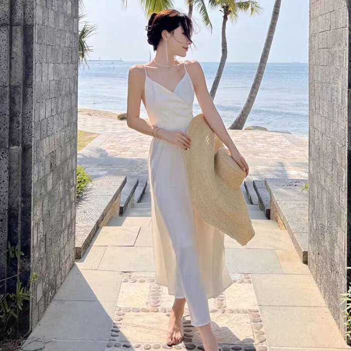 White Spaghetti Strap Sexy V-Neck Backless Waist-Cinching Slimming Vacation Photo Shoot Super Fairy Beach Dress B5