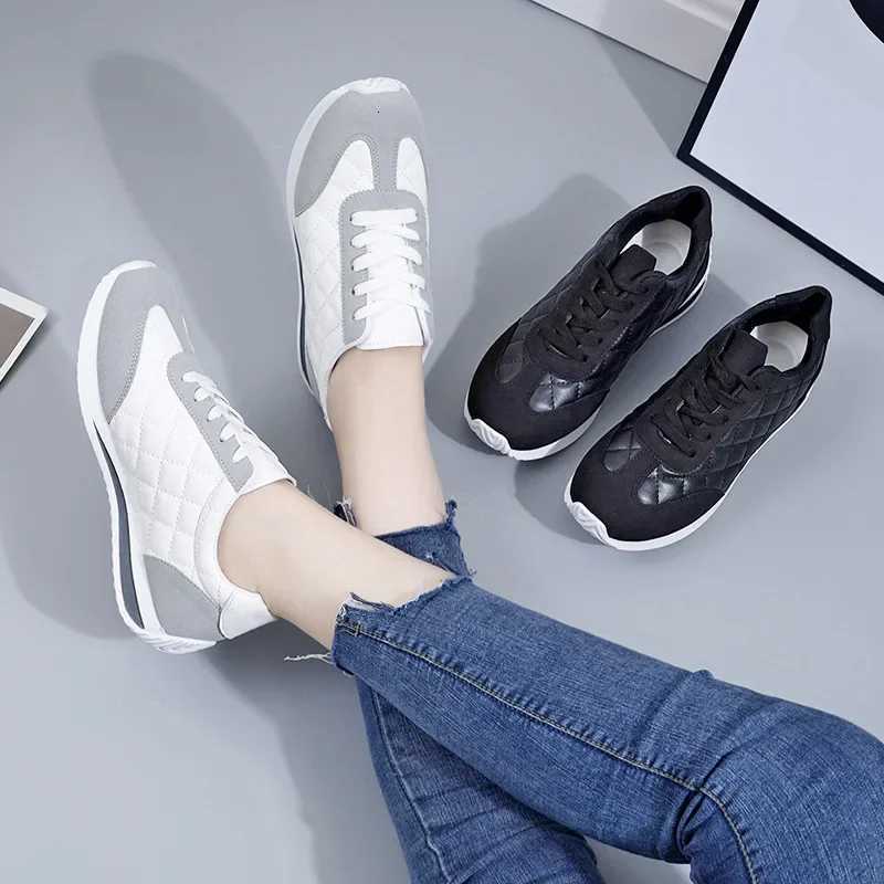 Summer Women Shoes Casual Walking Flat Lace Up Leather High Quality Sneakers Fi Wild Flat-bottomed Loafers Women Sneakers XJ250712