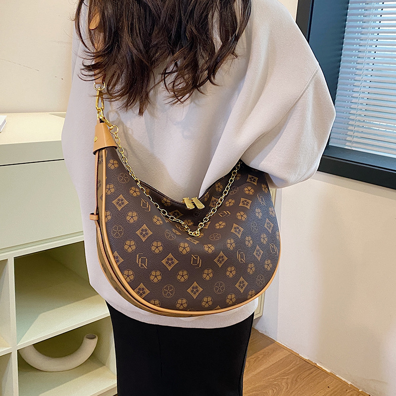 Temperament print color contrast old shoulder armpit crescent commuting old tote bag lady