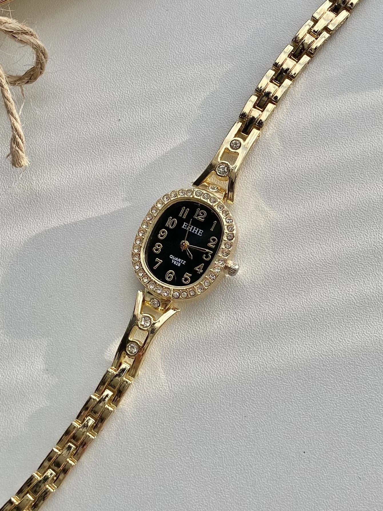 Watch Oval Diamond Inlaid Bracelet Wristwatch Female Fashion Quartz Clock Watches 250723