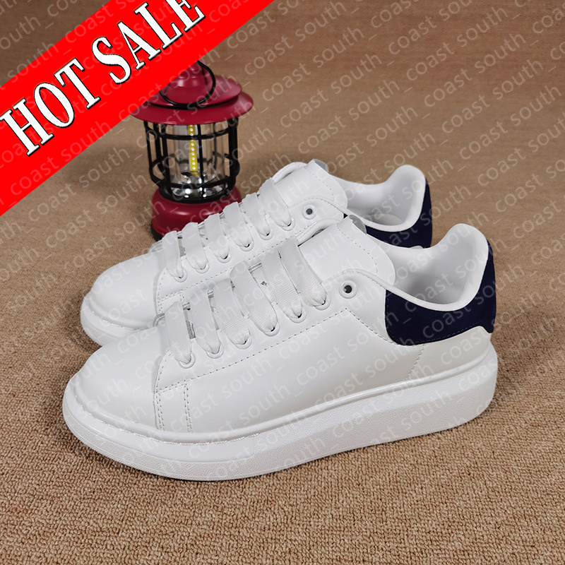 Fashion Casual shoes Men Designer sneakers women platform trainers oversized calfskin shoe lace up White leather velvet mens womens trainers outdoor sports shoe