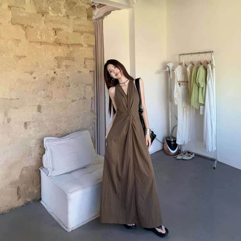 Beach Vacation French Style Halter Neck Strap Women's Summer New Sexy Elegant Waist-Cinching Long Dress B5