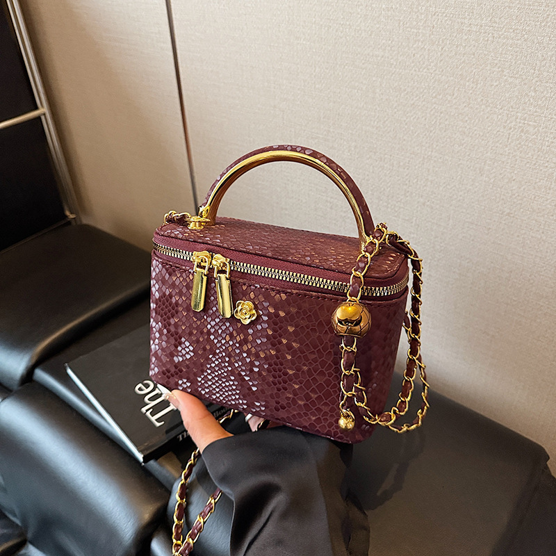 Luxury Brand Designer Bag Fashionable Small Bag For Women New High-Quality Texture Niche Handheld Box Mini Lipstick Stylish Crossbody Bag Large And Sm