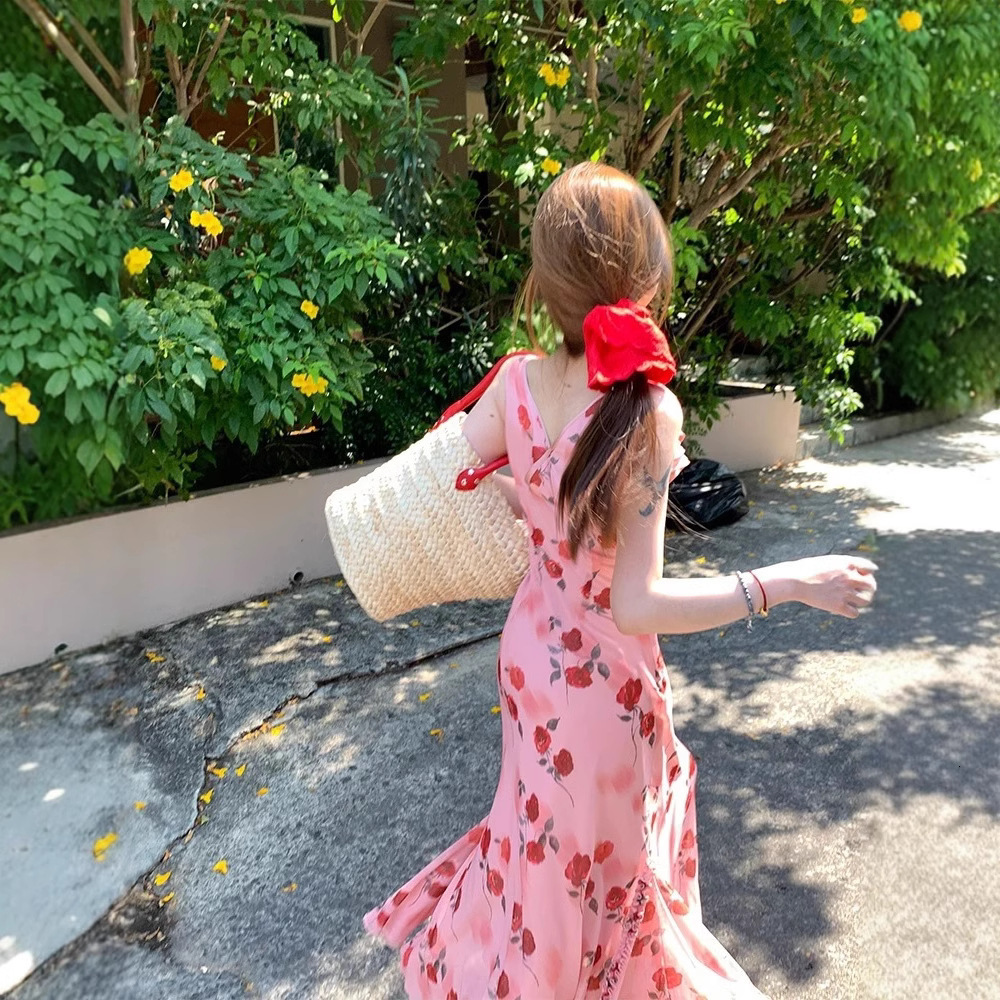Summer new women's dress rose garden V-neck ruffled flower chiffon holiday style dress designer dress summer waist slimming seaside vacation long