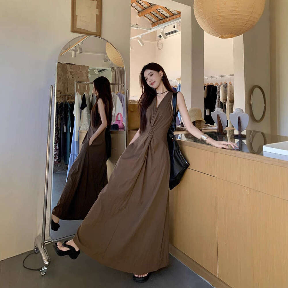 Beach Vacation French Style Halter Neck Strap Women's Summer New Sexy Elegant Waist-Cinching Long Dress B5