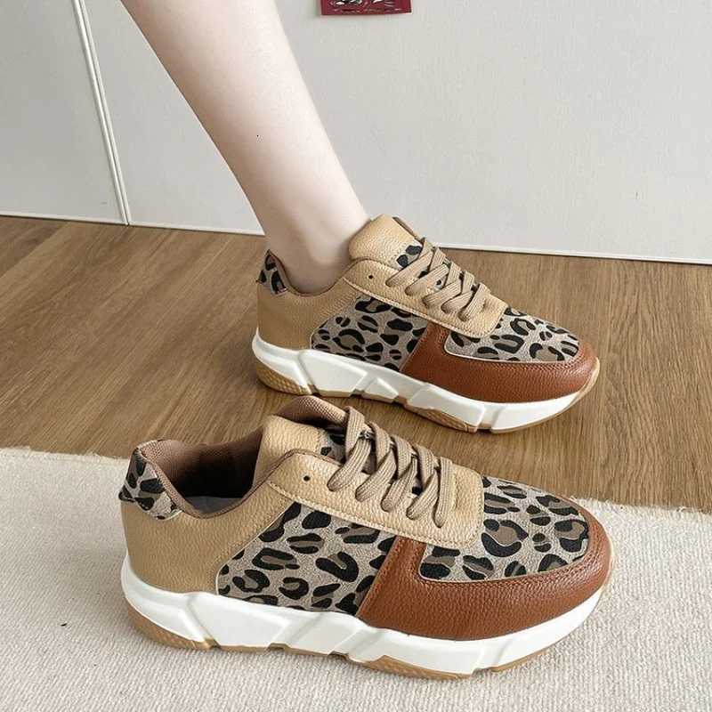 2025 Spring Womens Ankle Shoes Casual Leopard Shoes for Women Platform Ladies Sneakers Low Top Lace Up Womens Tennis Shoes XJ250712