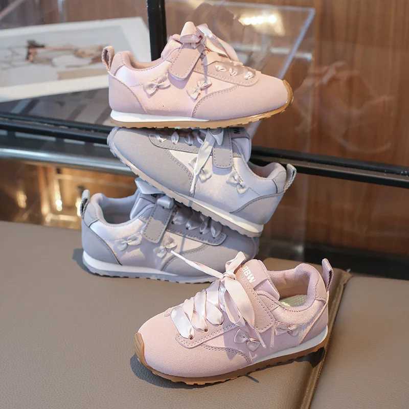 2025 New Girls Sneakers Pink Gray Versatile Childrens Sports Shoes Casual Spring Autumn Kids Fashion School Running Sneakers XJ250712