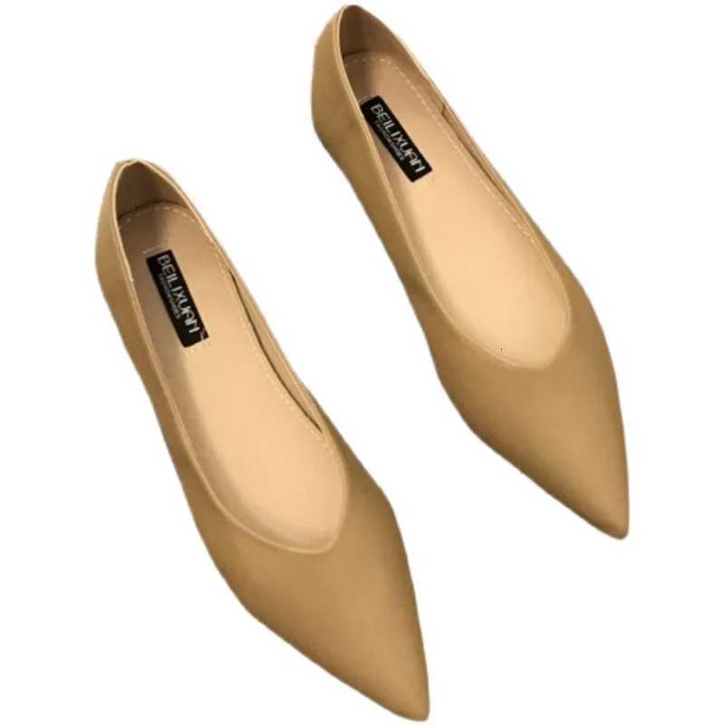 Flats for Women Solid Color Leather Shoes Flat Heel Black Flats Womens Shallow Mouth Soft Sole Work Shoes Pointed Toe 33 34 45 XJ250712