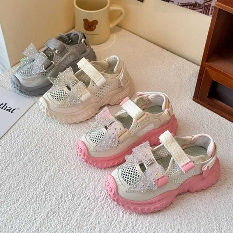 Summer Sneakers New Fashion Breathable Sports Shoes Versatile Soft Anti-Slip Sneakers Girl Sweet Middle-aged Child Casual Shoes XJ250712