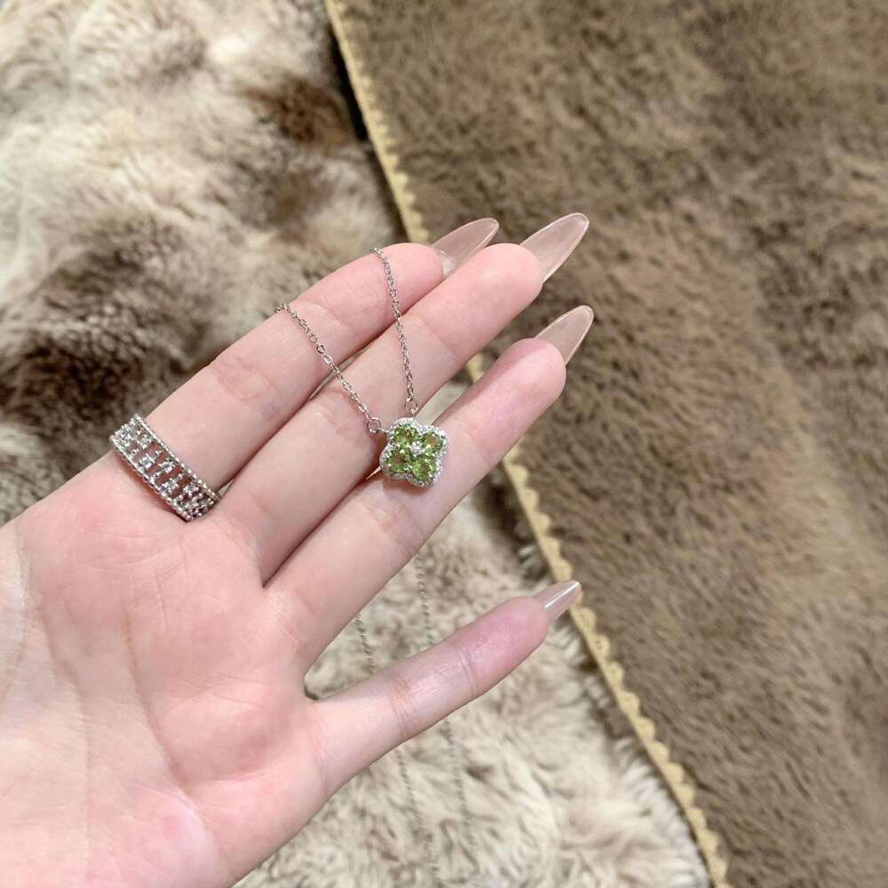Ins Hot luxury jewelry designer necklace rainbow clover chain women's high-end flower collarbone chain Gemstone necklace moissanite chain daily p