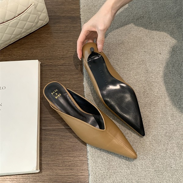 Sharp pointed half slippers for women, versatile for outdoor wear, spring new style, V-mouth cool slippers for women, mid heel half back shoes