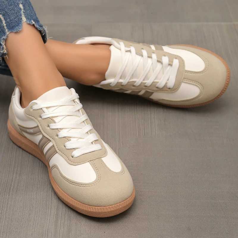 2025 Womens Classic Big Brand Designer Multi-Color Womens Casual Sneakers Comfortable Street Plus Size Womens Running Shoes XJ250712