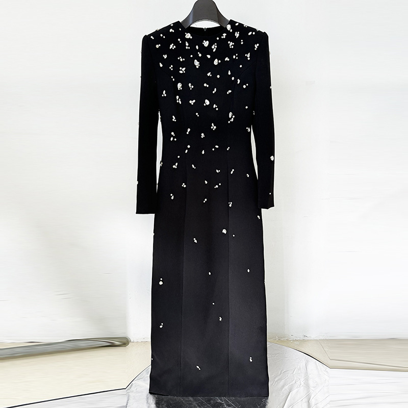 B966-Long-sleeved jacquard nightdress simple style pure black style nightdress