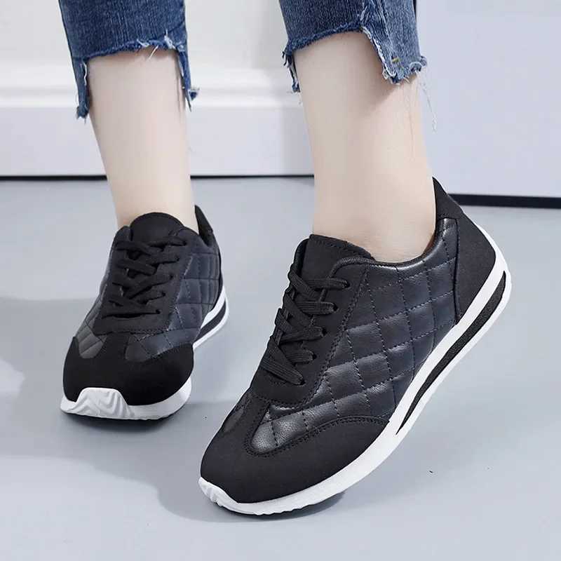 Summer Women Shoes Casual Walking Flat Lace Up Leather High Quality Sneakers Fi Wild Flat-bottomed Loafers Women Sneakers XJ250712