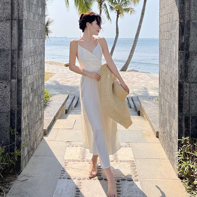 White Spaghetti Strap Sexy V-Neck Backless Waist-Cinching Slimming Vacation Photo Shoot Super Fairy Beach Dress B5