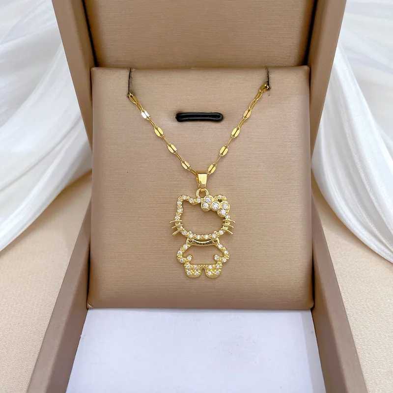 Sanrio Stainless Steel Hello Kitty Crystal Pendant Necklace for Women Hollow Choker Clavicle Chain Charm Necklace Jewelry Accessories w250716