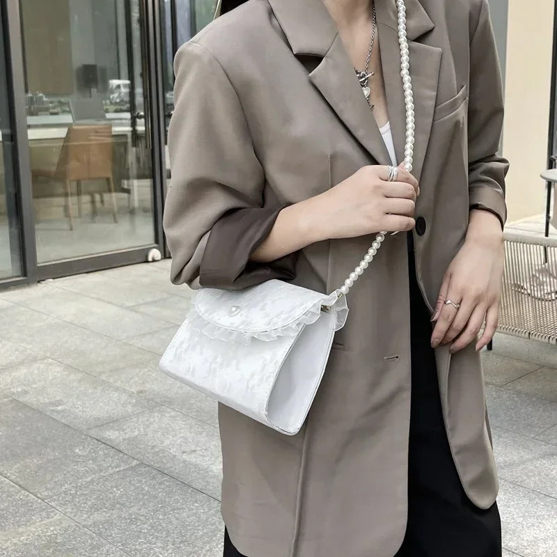 Retro Crossbody Bags for Women Vintage Lace Pearl Chain Ladies Small Square Shoulder Bag Female Clutch Purse Handbags Messenger 250703
