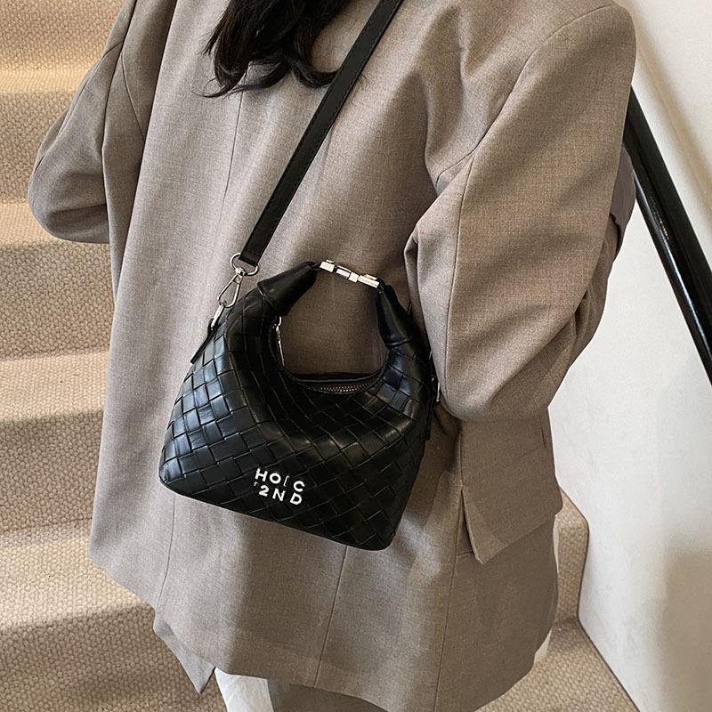 Luxury Brand Designer Bag Minimalist Woven Design Handbag Tiktok Same Style Dumpling Bag Korean Style Daily Versatile Commuting Shoulder Crossbody Wom
