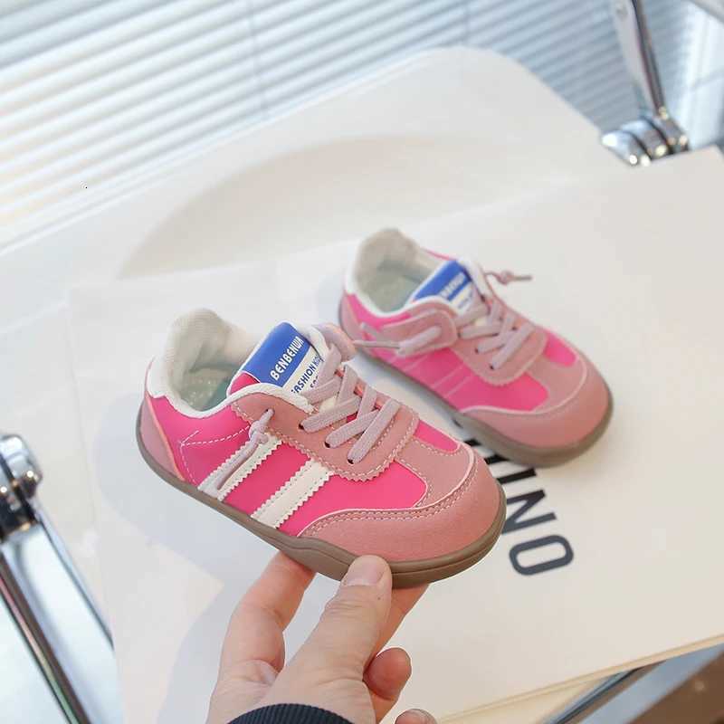 Childrens Sports Board Shoes Spring and Autumn New Shoes Boys Velvet Shoes Korean Version Girls Fashion Shoes Childrens Shoe XJ250712