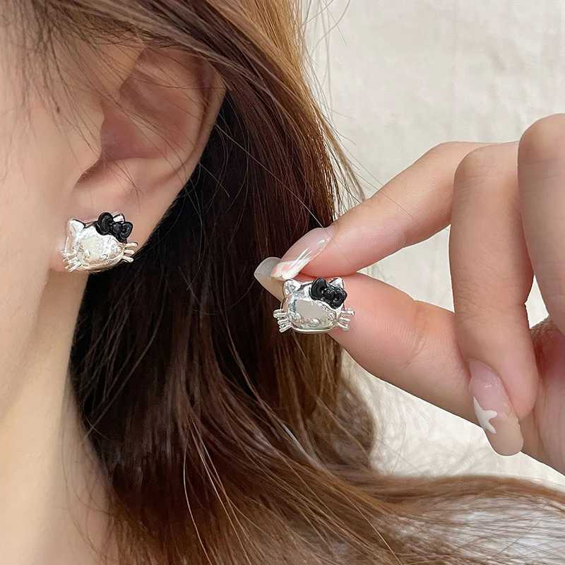 Sanrio 1Pair Kawaii Sanrio Hello Kitty Earrings Cute Cartoon Stud Earrings For Women Girls Trendy Party Jewelry Accessories Gift w250716