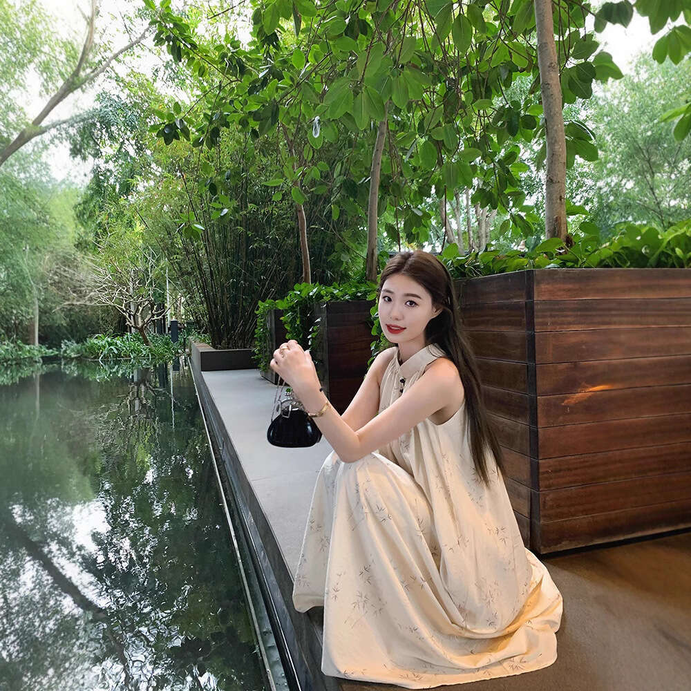 Elegant Sleeveless Women's Summer Gentle Vacation Style Age-Reducing Mid-Length Lace Crochet Tank Dress B5