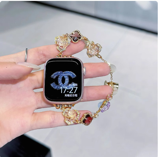 Suitable for strap watch with lucky clover flower SE bracelet type summer metal chain watch women's summer bracelet 250712