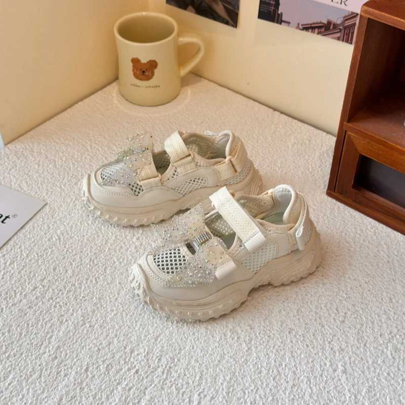 Summer Sneakers New Fashion Breathable Sports Shoes Versatile Soft Anti-Slip Sneakers Girl Sweet Middle-aged Child Casual Shoes XJ250712