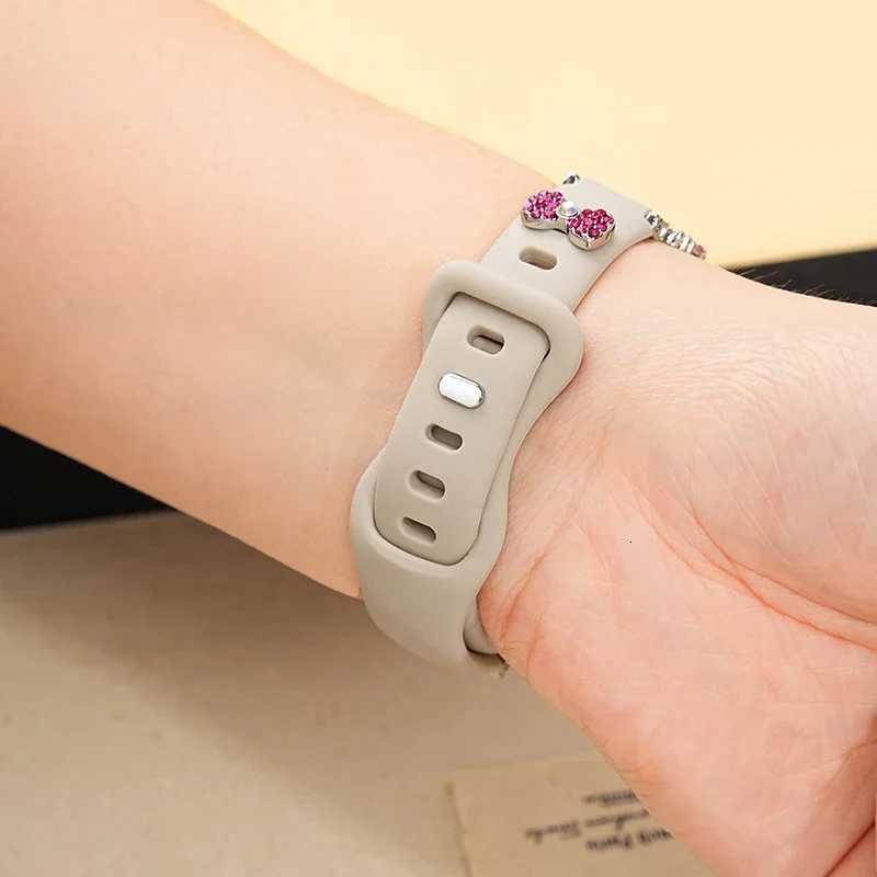 Korean Cute Cat Sile Str For ple Band 49 41 44 45 42 46 Wen Wrist Bracelet For i 9 8 7 10 SE ly Kitten watchband Y250712