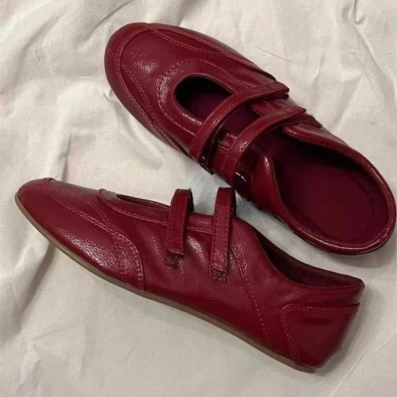 Vintage French Woman Shoe Spring New Round Flat Shoes Fi Mary Jane Shoes Versatile Women Casual Shoes Anti-Slip Ballet Shoes XJ250712
