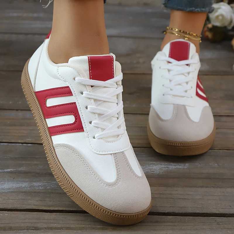 5 Black White Striped Flat Sneakers Women Lightweight Lace Up Sports Shoes Woman N Slip Breathable Casual Sneakers 2025 XJ250712